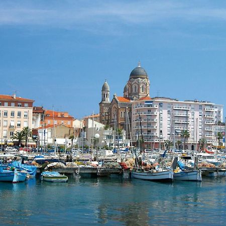 Appartement Climatise A 800M De La Plage Fréjus Dış mekan fotoğraf