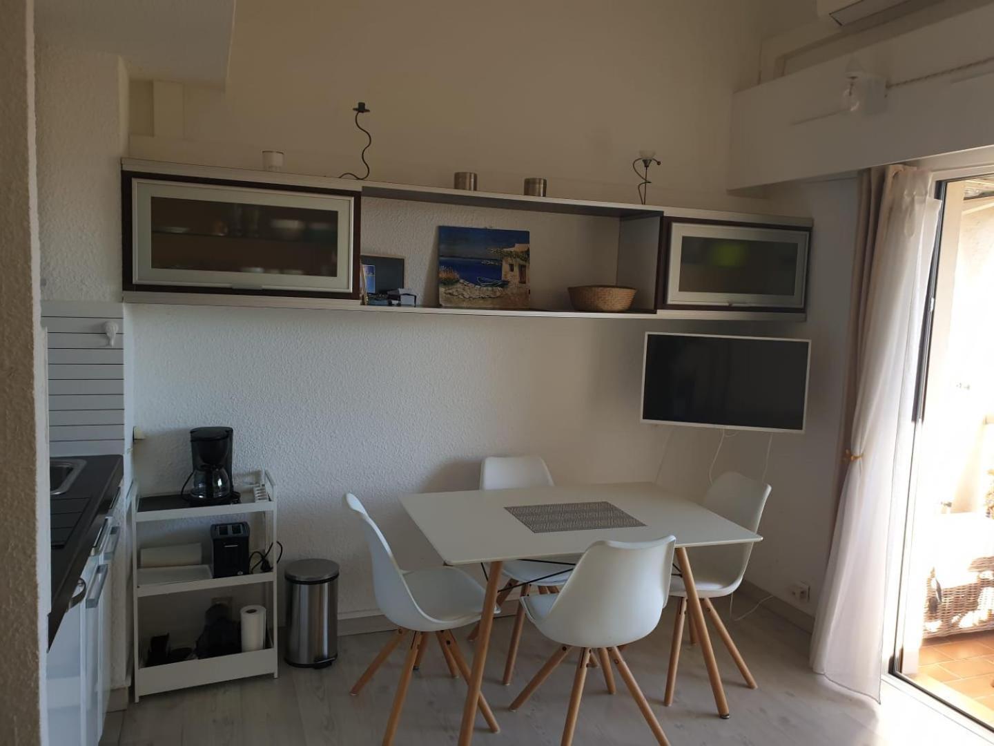 Appartement Climatise A 800M De La Plage Fréjus Dış mekan fotoğraf